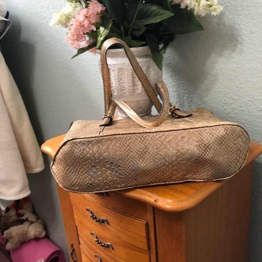 Anne Klein gold - Picture 3 of 5
